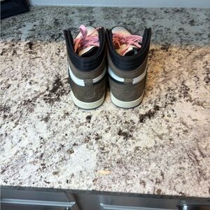 Stylish High-Top Sneakers with Pink Laces